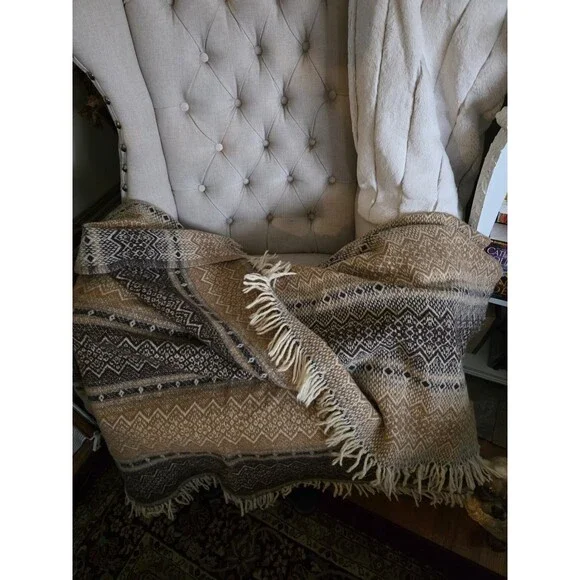 Vintage Amana Woolen Mills Blanket Throw 100% Wool Brown And Cream 52” x 62” EUC - Picture 3 of 6